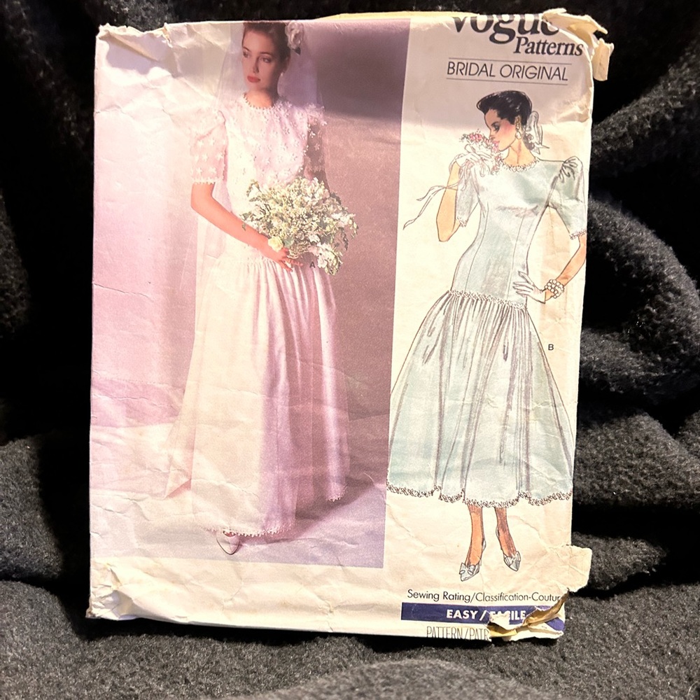 Vintage Vogue patterns #1982 Bridal wedding & Bridesmaid dress 1987 SIZE 10 Rare